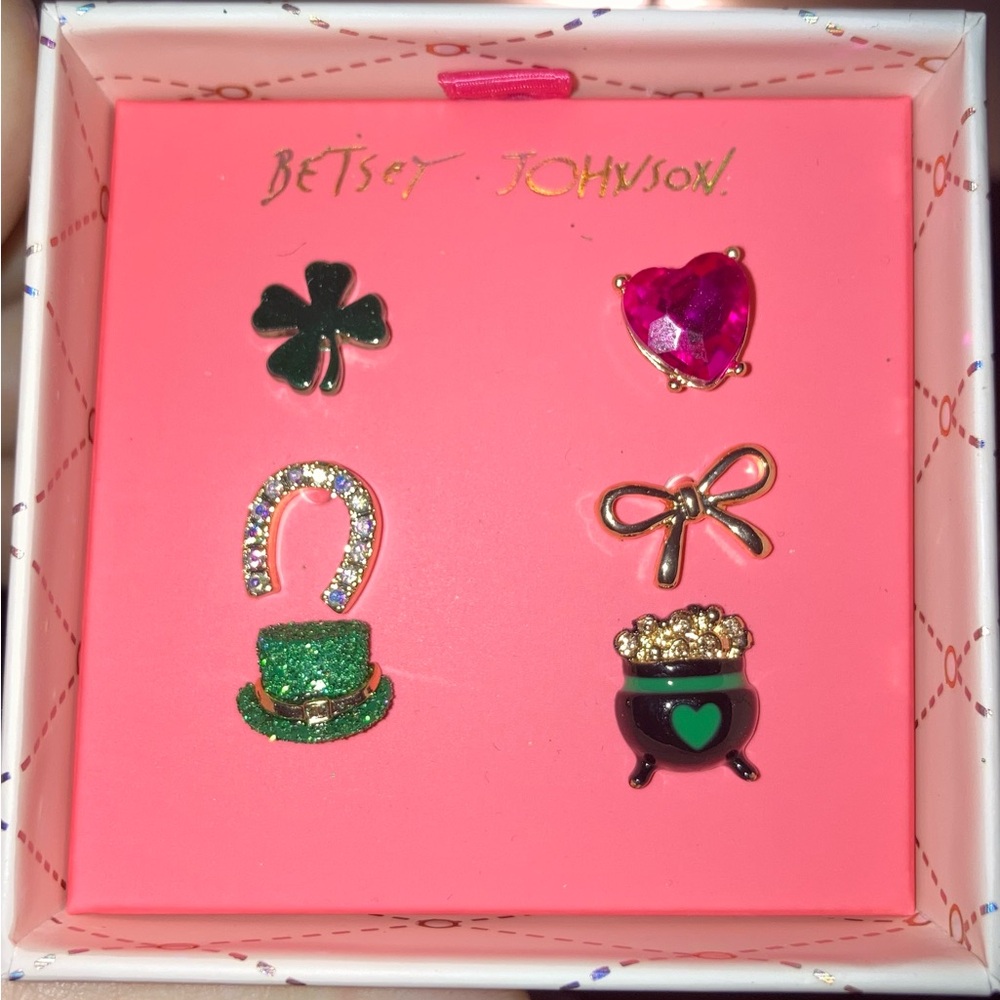 BETSEY JOHNSON St. Patrick’s Irish 6 Mismatch Lucky Stud Earrings Lucky NEW NWT
